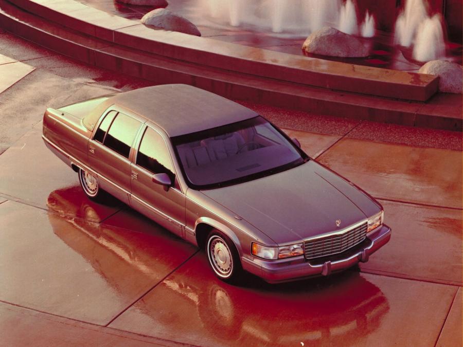  Cadillac Fleetwood Brougham 1993 года  (фото 30 из 35)